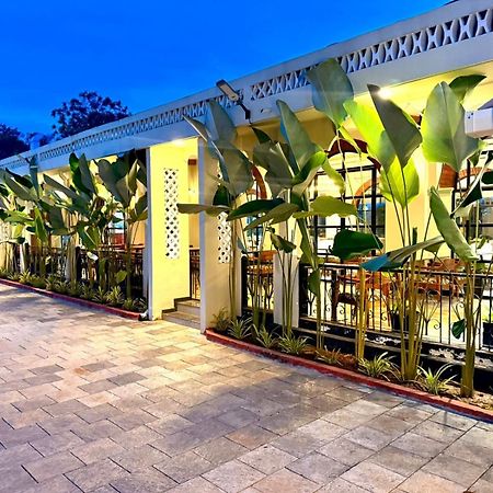 Jaladarshini Lakeside Gardens Bed and Breakfast Kollam Buitenkant foto