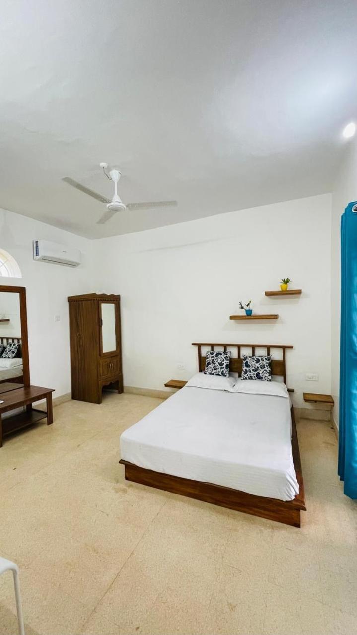 Jaladarshini Lakeside Gardens Bed and Breakfast Kollam Buitenkant foto