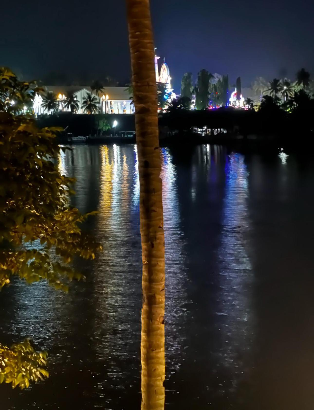 Jaladarshini Lakeside Gardens Bed and Breakfast Kollam Buitenkant foto